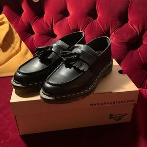 Never Worn Doc Martens :) Heritage Fit, brand new in box. Size 8, would fit a 9.